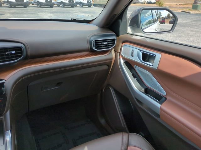 Certified 2022 Ford Explorer King Ranch w/ Premium Technology Package image 19