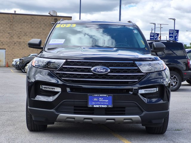 Certified 2023 Ford Explorer XLT w/ Equipment Group 202A AWD/4WD image 7