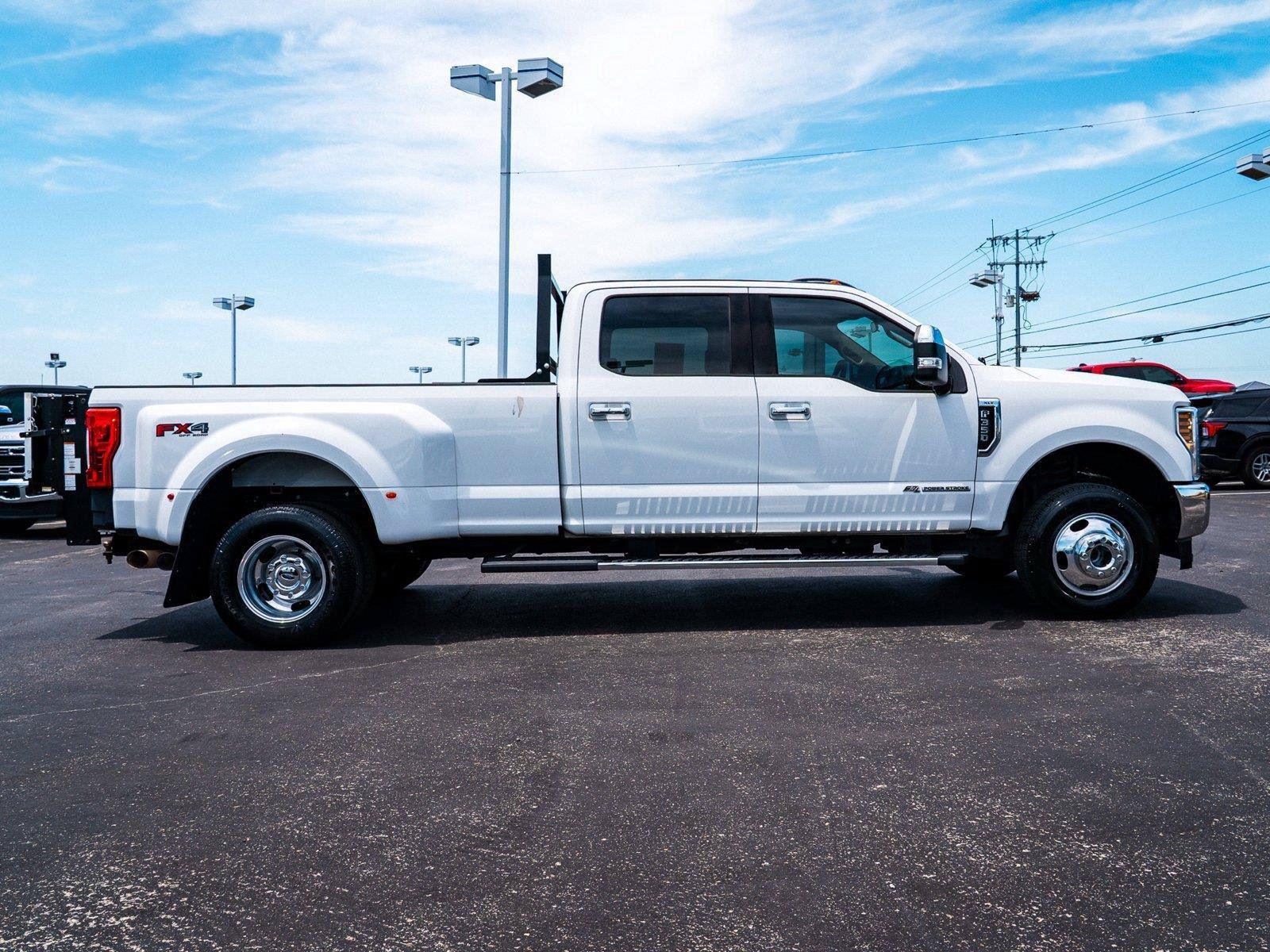Certified 2019 Ford F350 XLT w/ XLT Premium Package AWD/4WD image 3