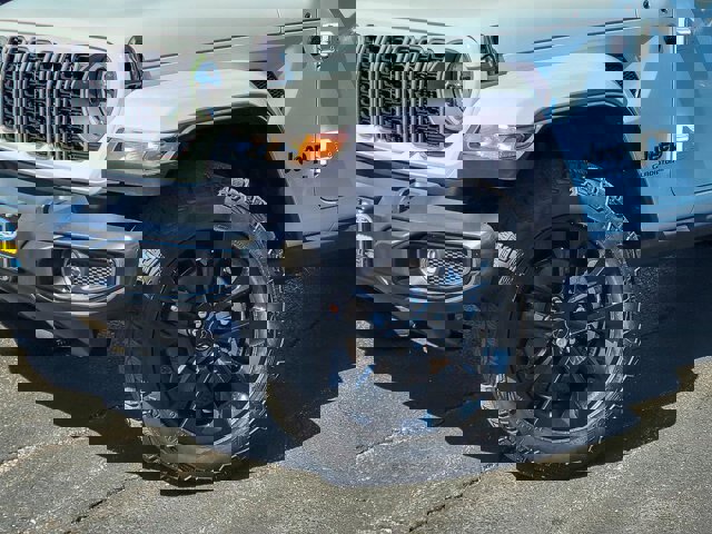 Used 2025 Jeep Gladiator Sport AWD/4WD image 10