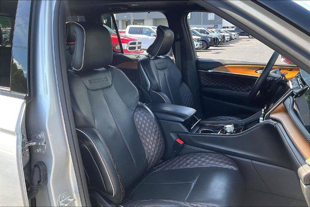 Used 2022 Jeep Grand Cherokee Summit AWD/4WD image 7