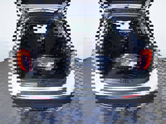 Certified 2023 Ford Explorer XLT w/ Equipment Group 202A image 9