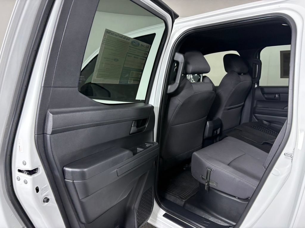 Used 2025 Toyota Tacoma SR AWD/4WD image 26