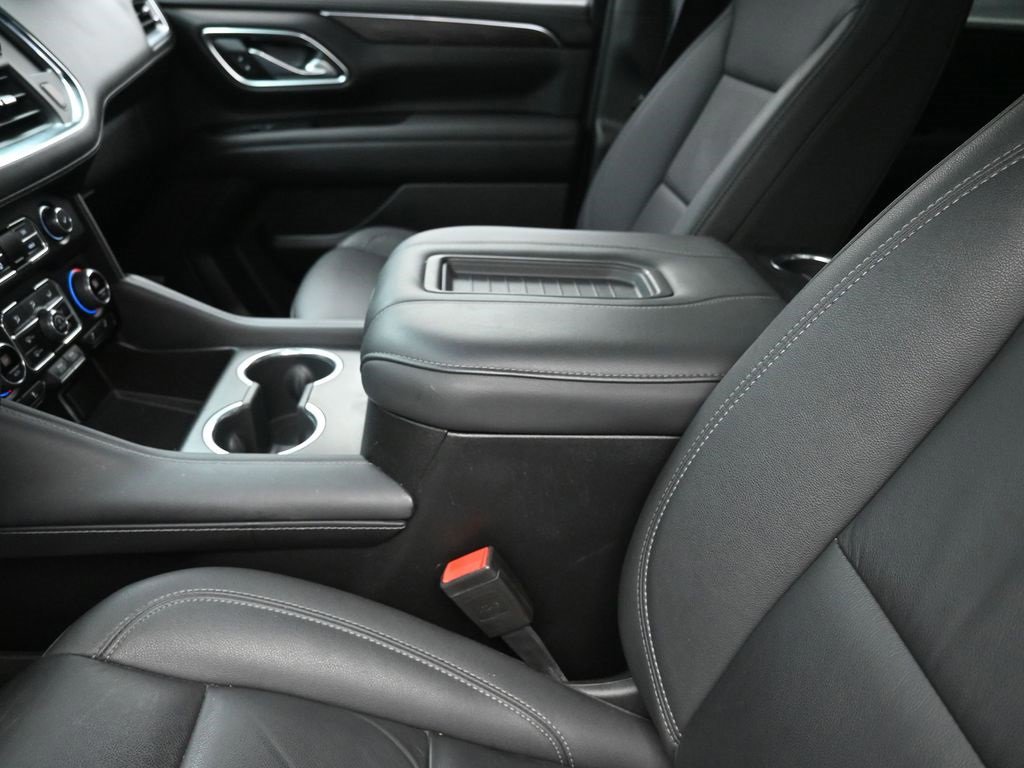 Used 2024 Chevrolet Suburban Z71 w/ Luxury Package image 25