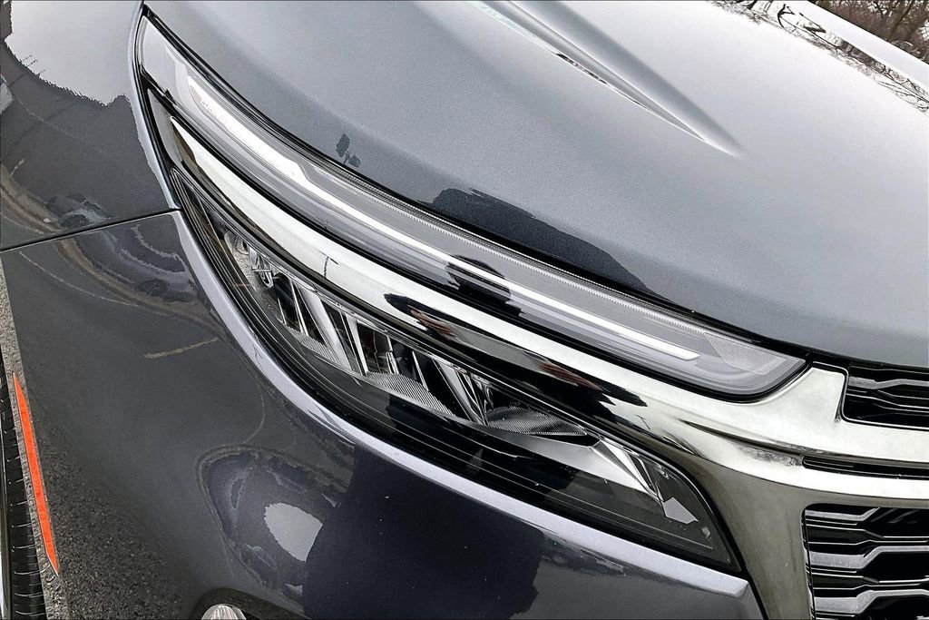 Used 2023 Chevrolet Equinox RS w/ RS Leather Package image 28