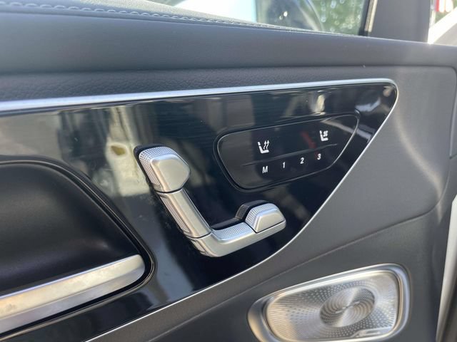 Used 2024 Mercedes-Benz GLC 300 4MATIC image 20