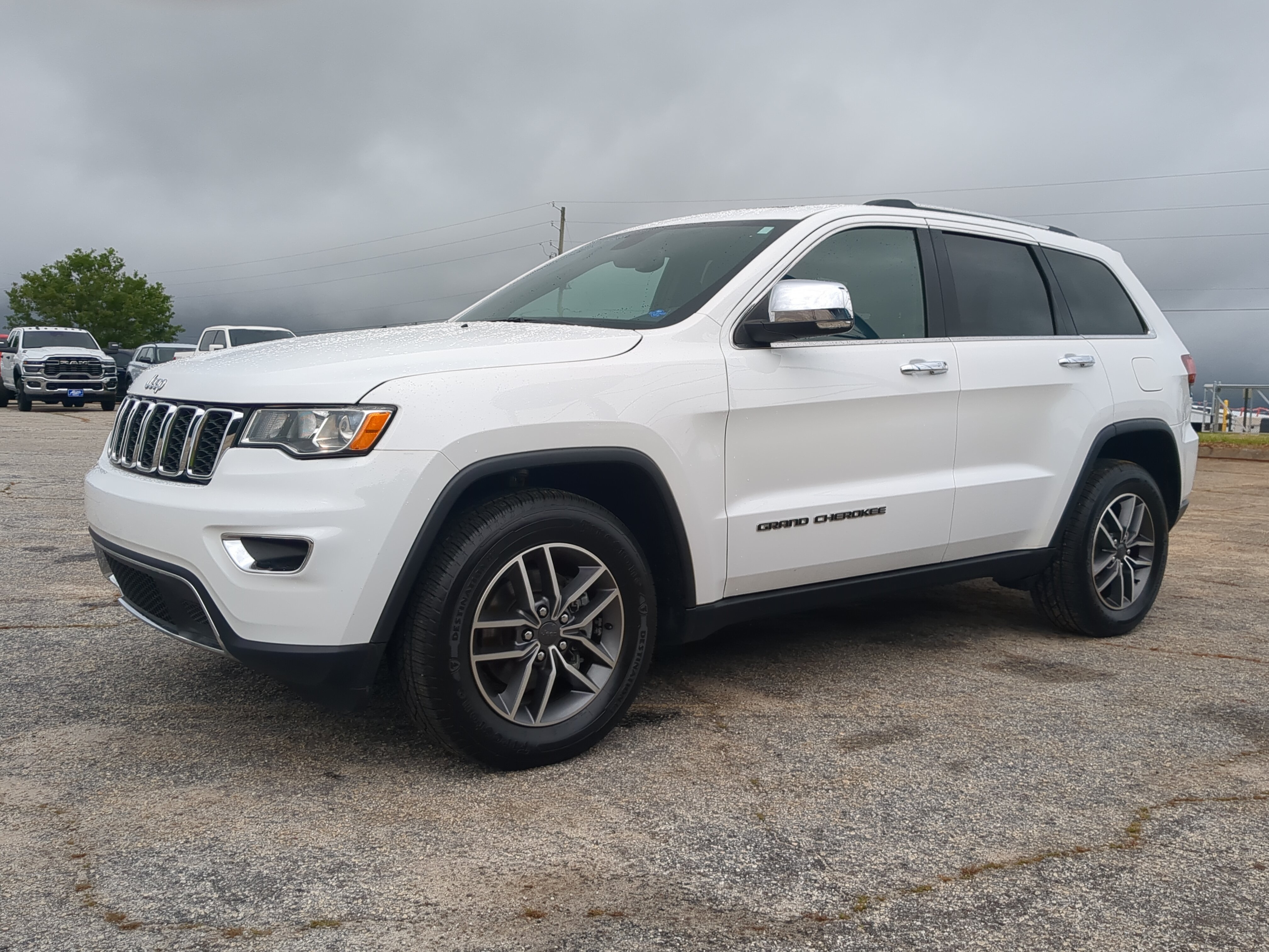 Used 2020 Jeep Grand Cherokee Limited AWD/4WD image 6