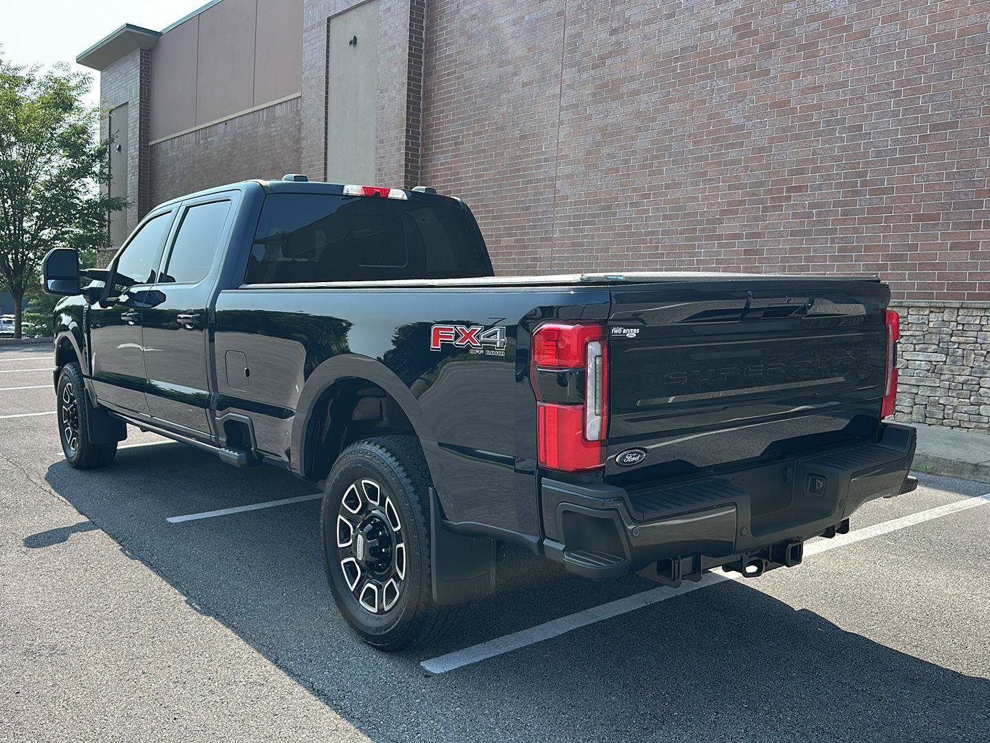 Certified 2025 Ford F350 Platinum AWD/4WD image 3