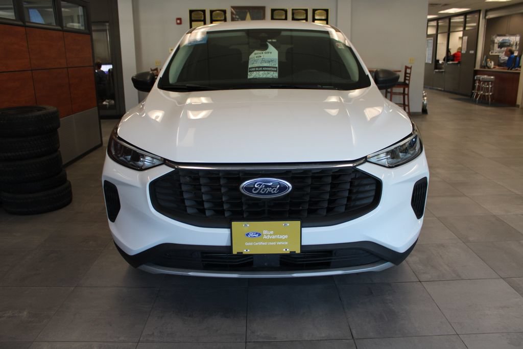 Certified 2024 Ford Escape Active AWD/4WD image 2