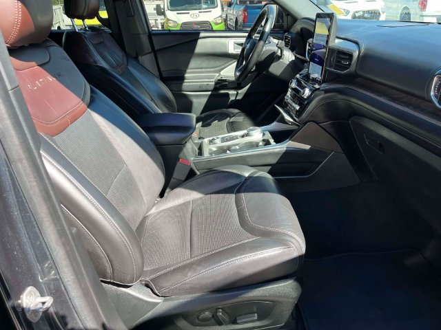 Certified 2022 Ford Explorer Platinum w/ Equipment Group 601A AWD/4WD image 26