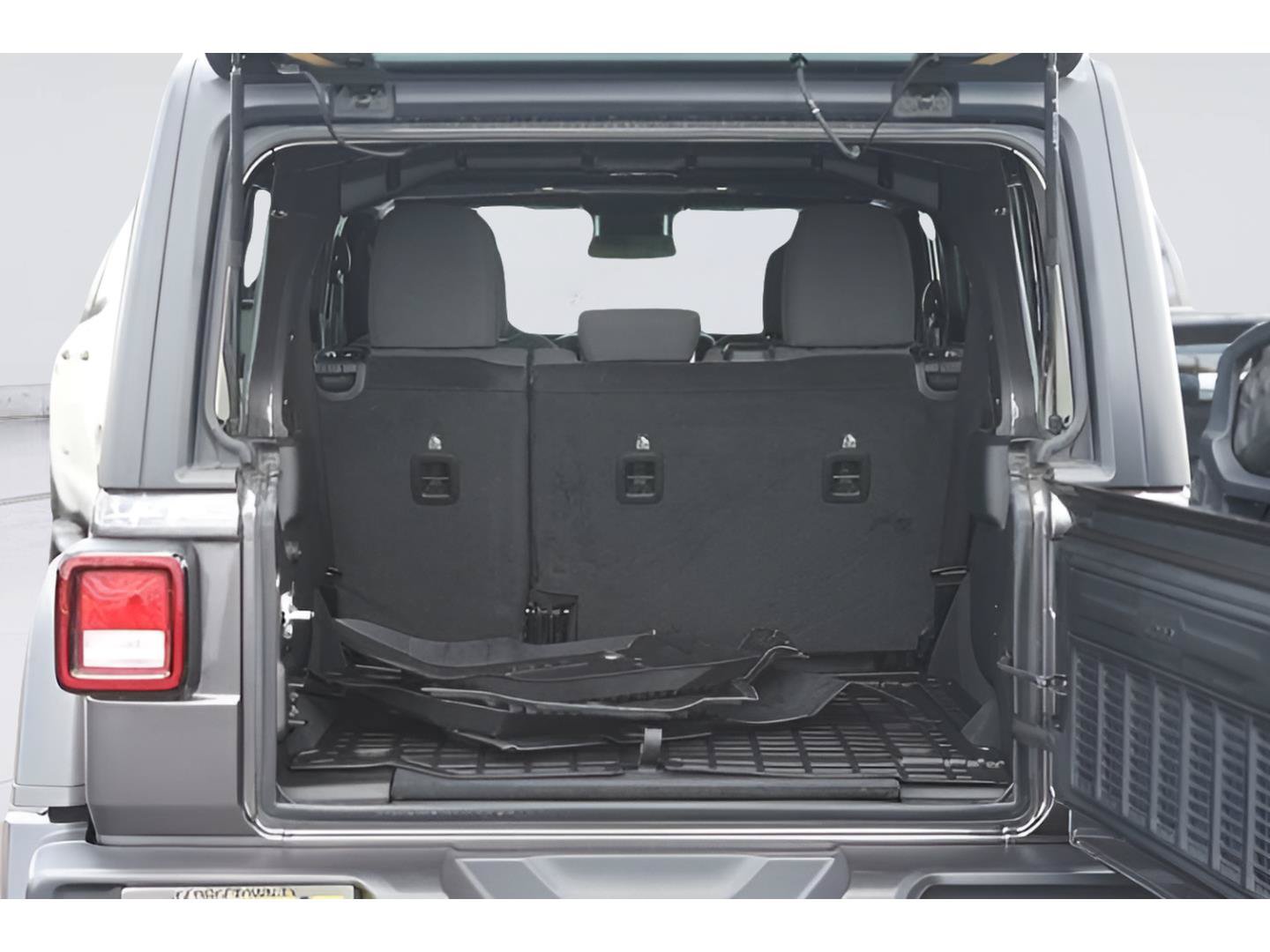 Used 2025 Jeep Wrangler Unlimited Sport AWD/4WD image 31