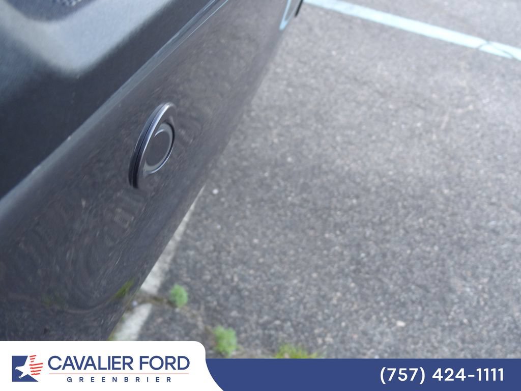 Certified 2022 Ford F150 Platinum w/ Equipment Group 701A High AWD/4WD image 7