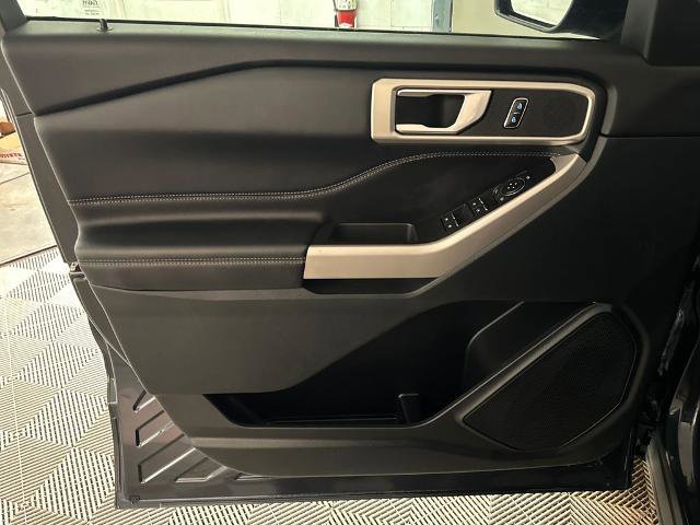 Certified 2023 Ford Explorer XLT w/ Equipment Group 202A RWD image 15