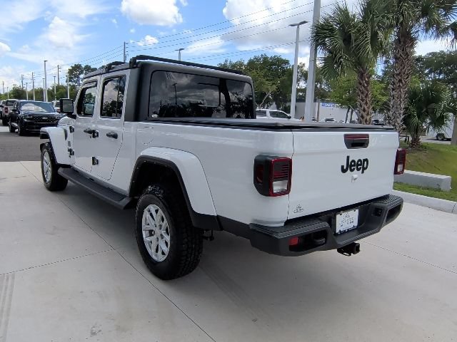 Used 2023 Jeep Gladiator Sport AWD/4WD image 12