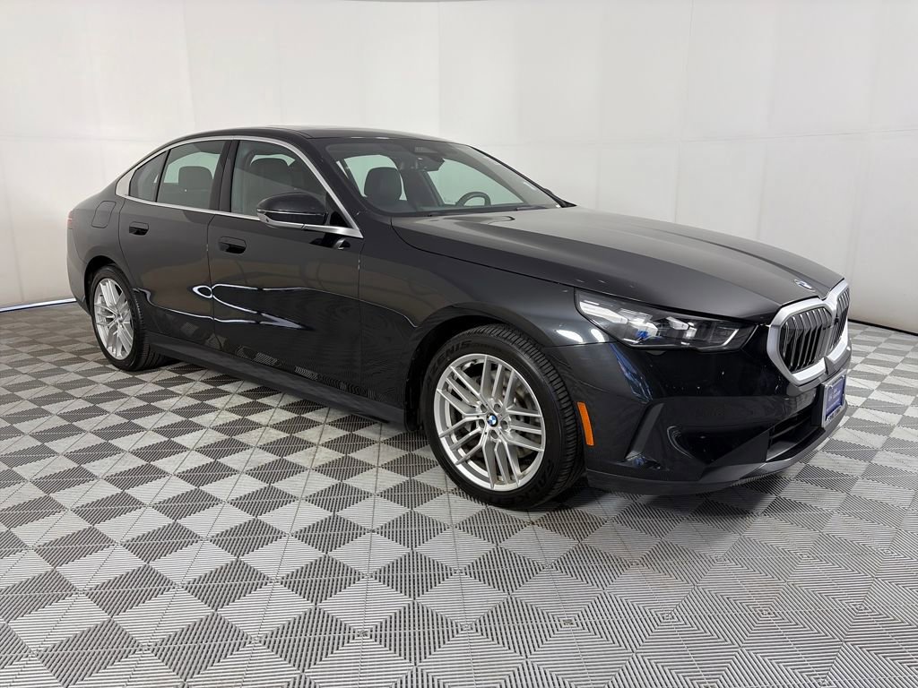 Used 2024 BMW 530i xDrive image 6