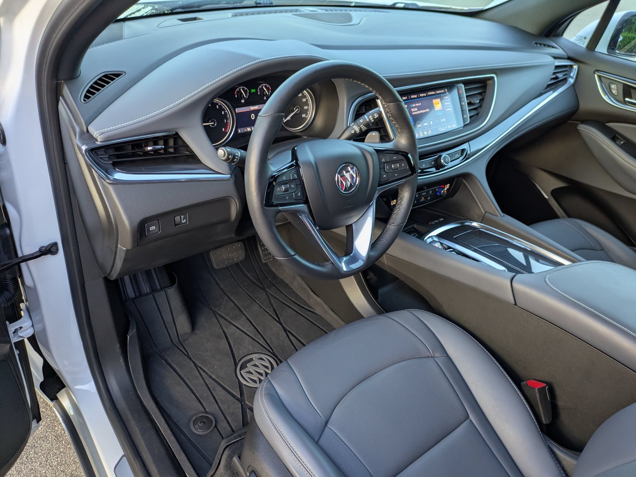 Used 2024 Buick Enclave Essence w/ Experience Buick Package AWD/4WD image 14
