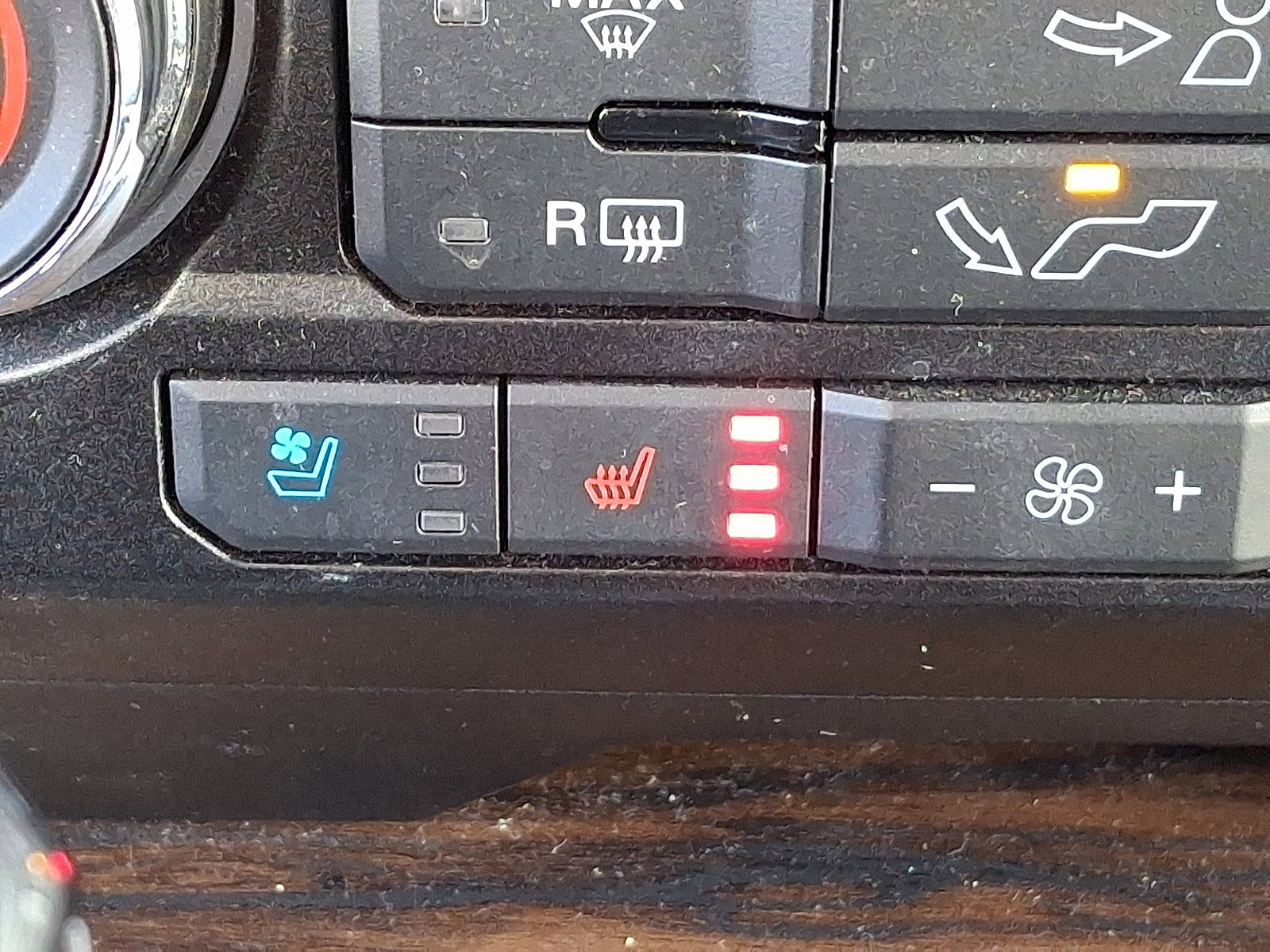 Certified 2019 Ford F150 Lariat image 24