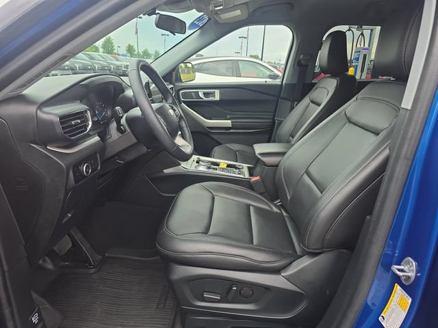 Certified 2023 Ford Explorer XLT w/ Equipment Group 202A AWD/4WD image 13