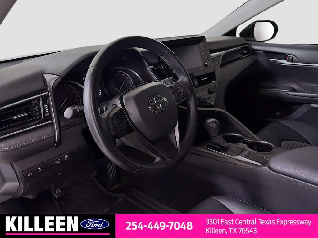 Used 2023 Toyota Camry SE FWD image 11