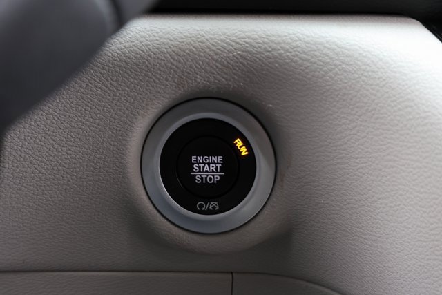 Used 2024 Chrysler Voyager LX image 23