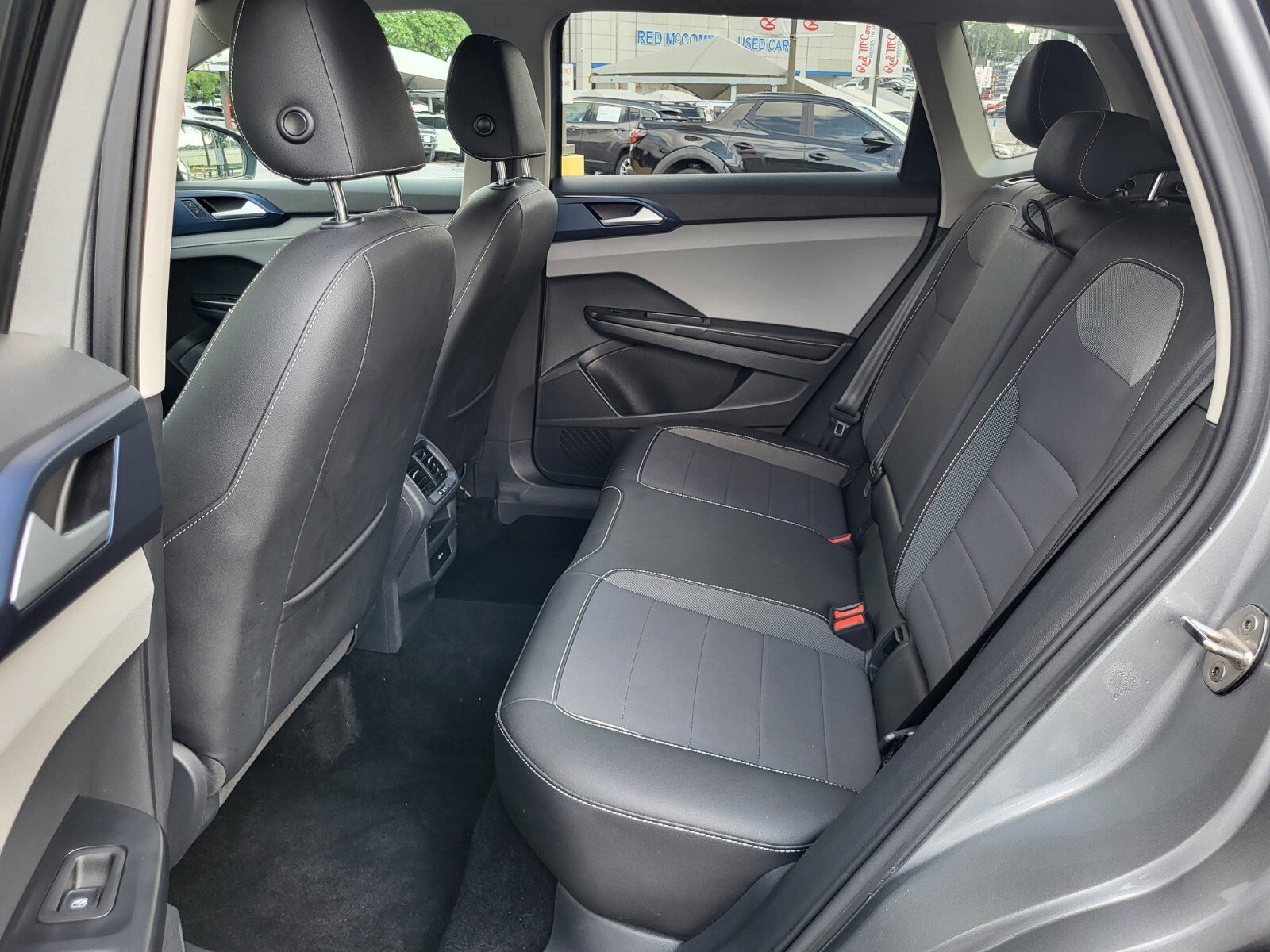 Used 2024 Volkswagen Taos SE FWD image 17