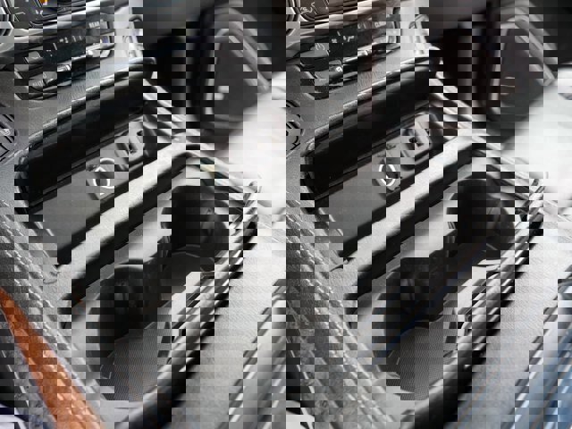 Used 2020 Chevrolet Suburban Premier image 30