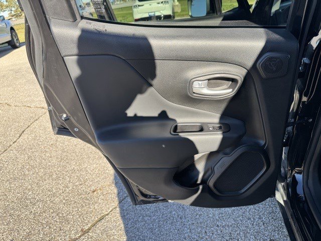 Used 2023 Jeep Renegade Limited w/ Sun/Sound Group image 24