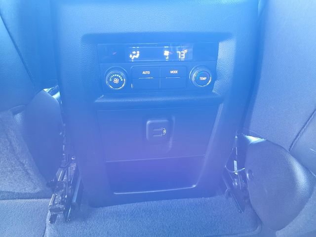 Used 2023 Chevrolet Traverse LT image 14
