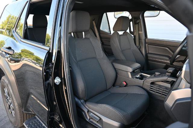 Used 2025 Toyota 4Runner SR5 AWD/4WD image 23