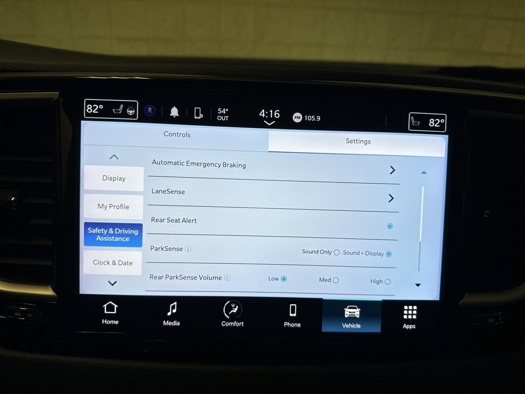 Used 2023 Chrysler Pacifica Touring-L image 23