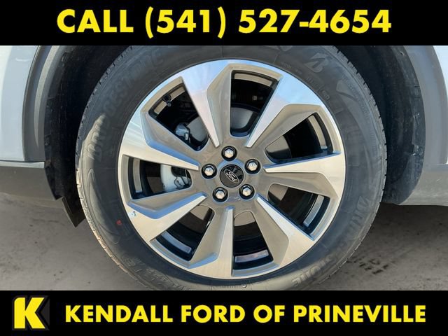 Certified 2025 Ford Escape Platinum AWD/4WD image 9