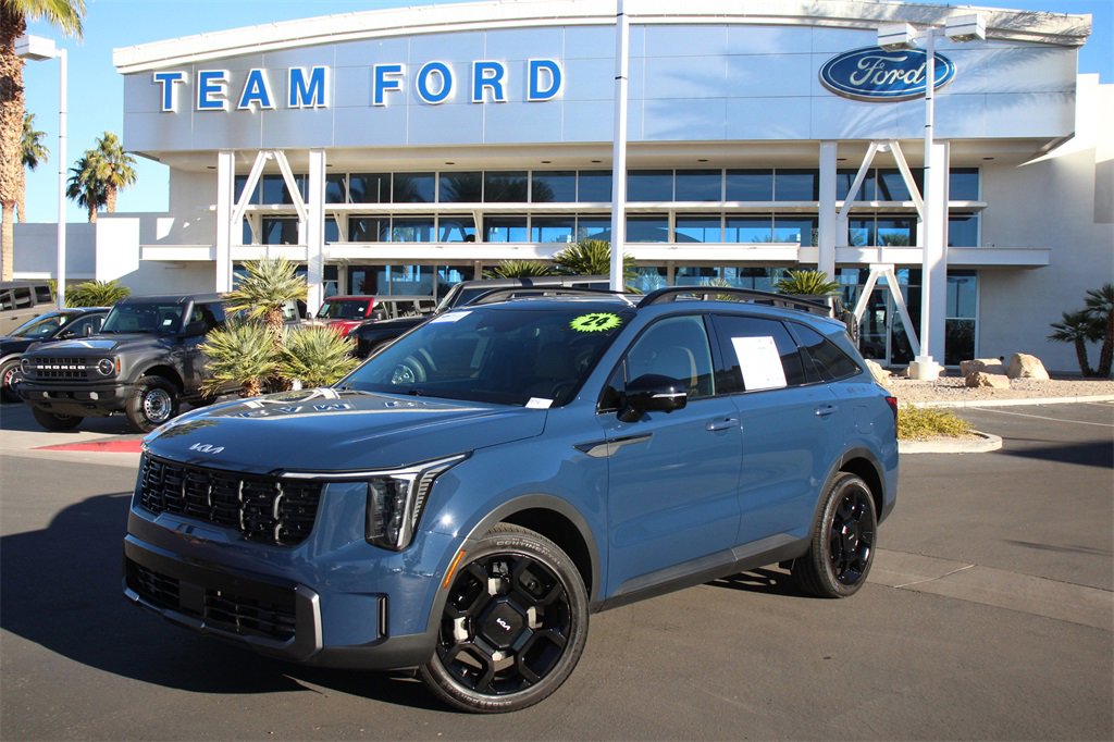 Used 2024 Kia Sorento SX Prestige w/ Olive Brown Leather Package image 2