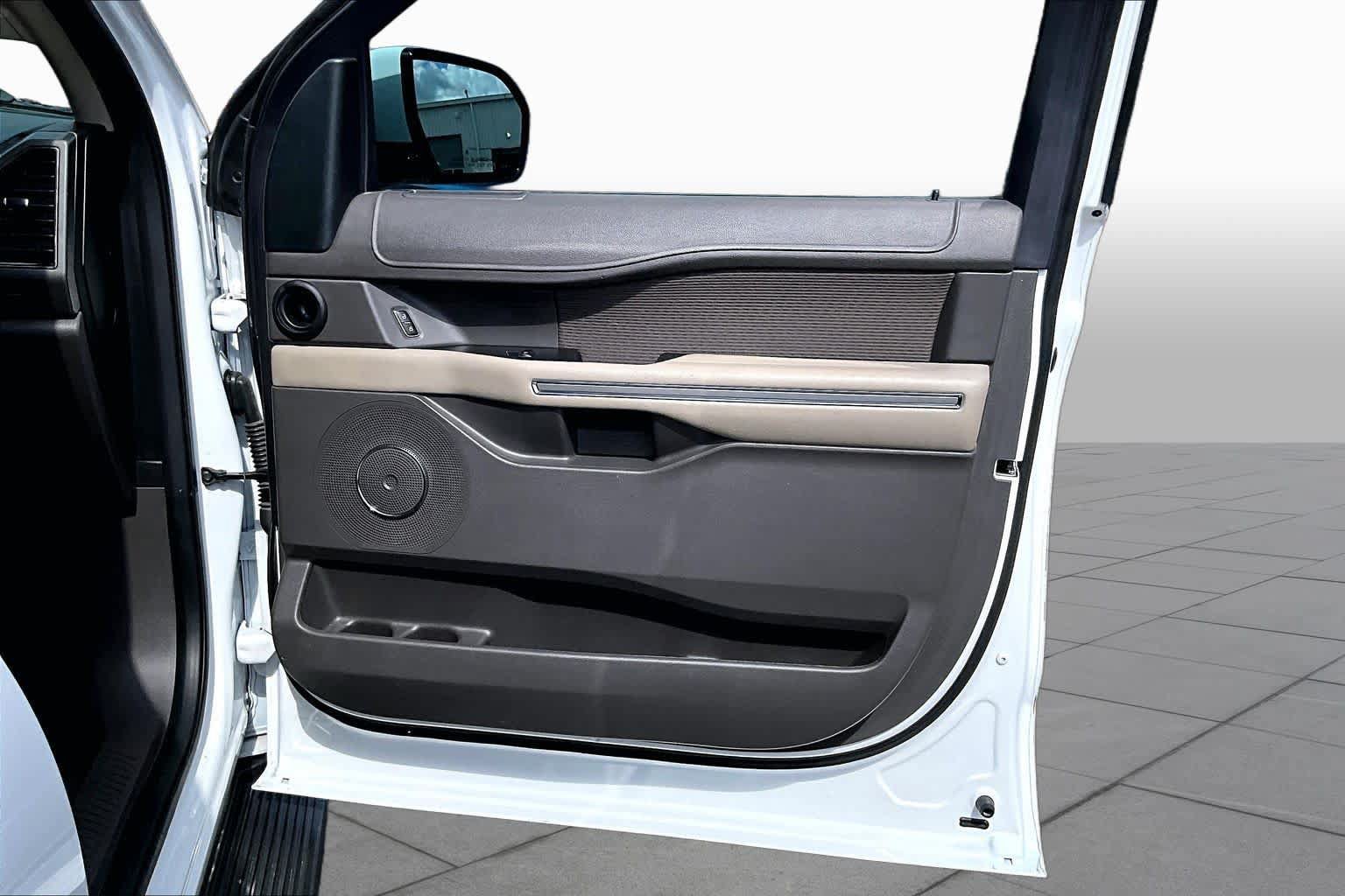 Certified 2021 Ford Expedition XLT RWD image 23
