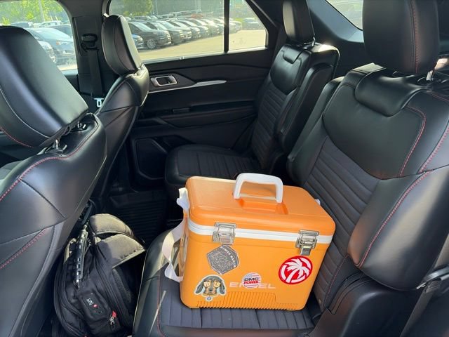 Certified 2025 Ford Explorer ST-Line w/ Premium Package AWD/4WD image 28
