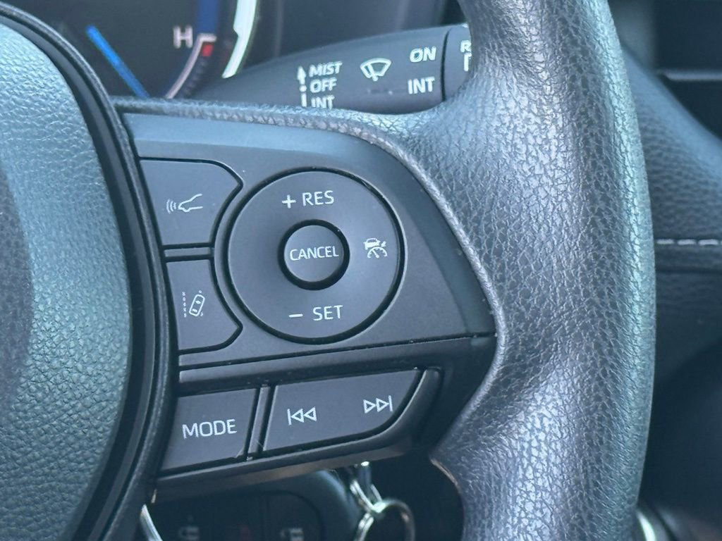 Used 2025 Toyota RAV4 LE image 23