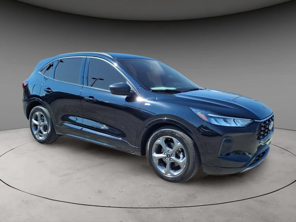 Certified 2023 Ford Escape ST-Line w/ Tech Pack #1 FWD image 6