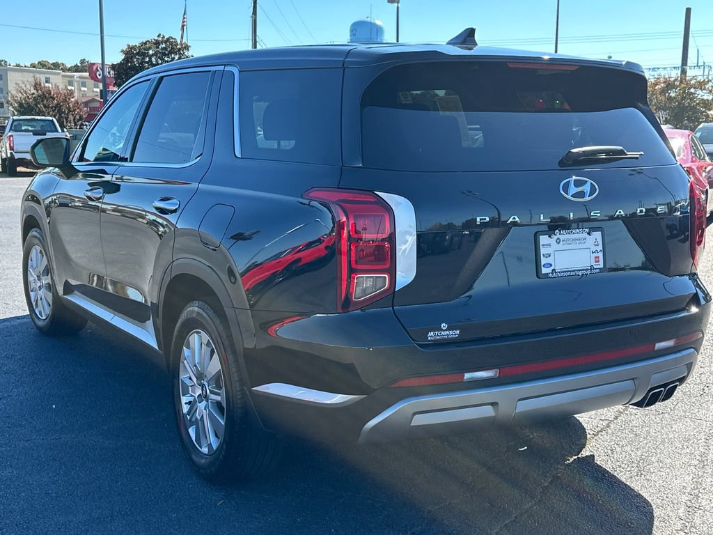 Used 2025 Hyundai Palisade SE FWD image 5