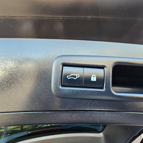 Used 2020 Lexus UX 250h w/ Premium Package image 18