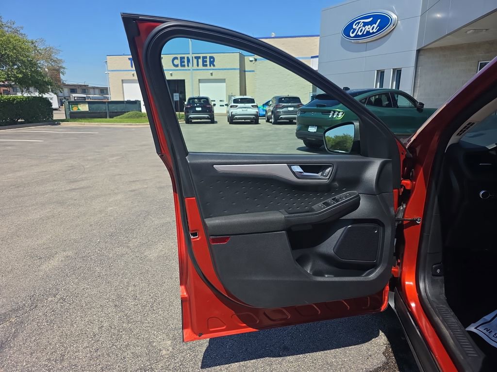 Certified 2020 Ford Escape SE FWD image 14