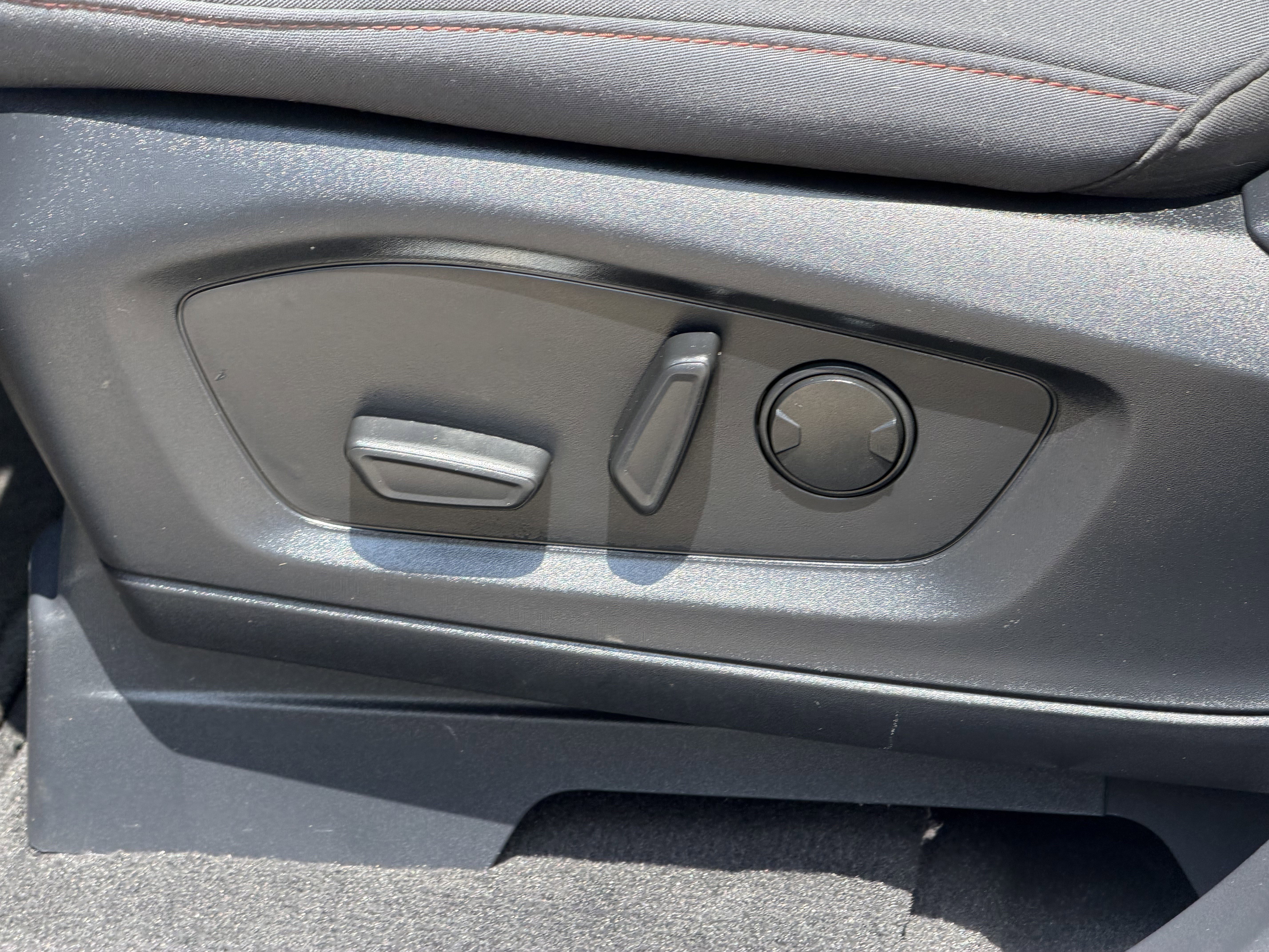 Certified 2025 Ford Explorer Active RWD image 17