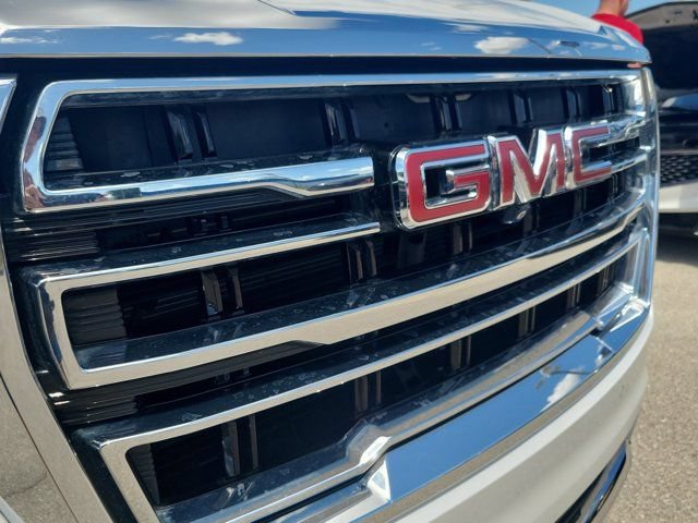 Used 2024 GMC Yukon XL SLT w/ SLT Premium Package AWD/4WD image 16