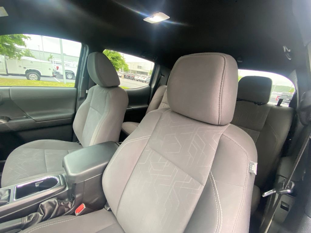 Used 2018 Toyota Tacoma TRD Sport w/ Technology Package RWD image 20