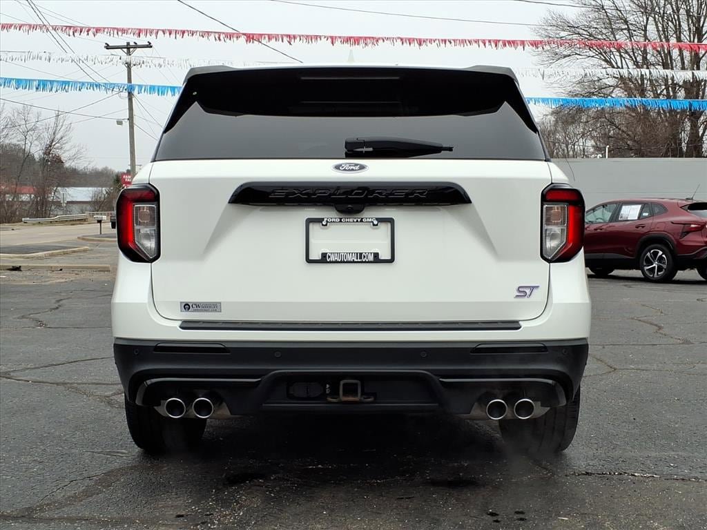 Certified 2022 Ford Explorer ST w/ Equipment Group 401A AWD/4WD image 4