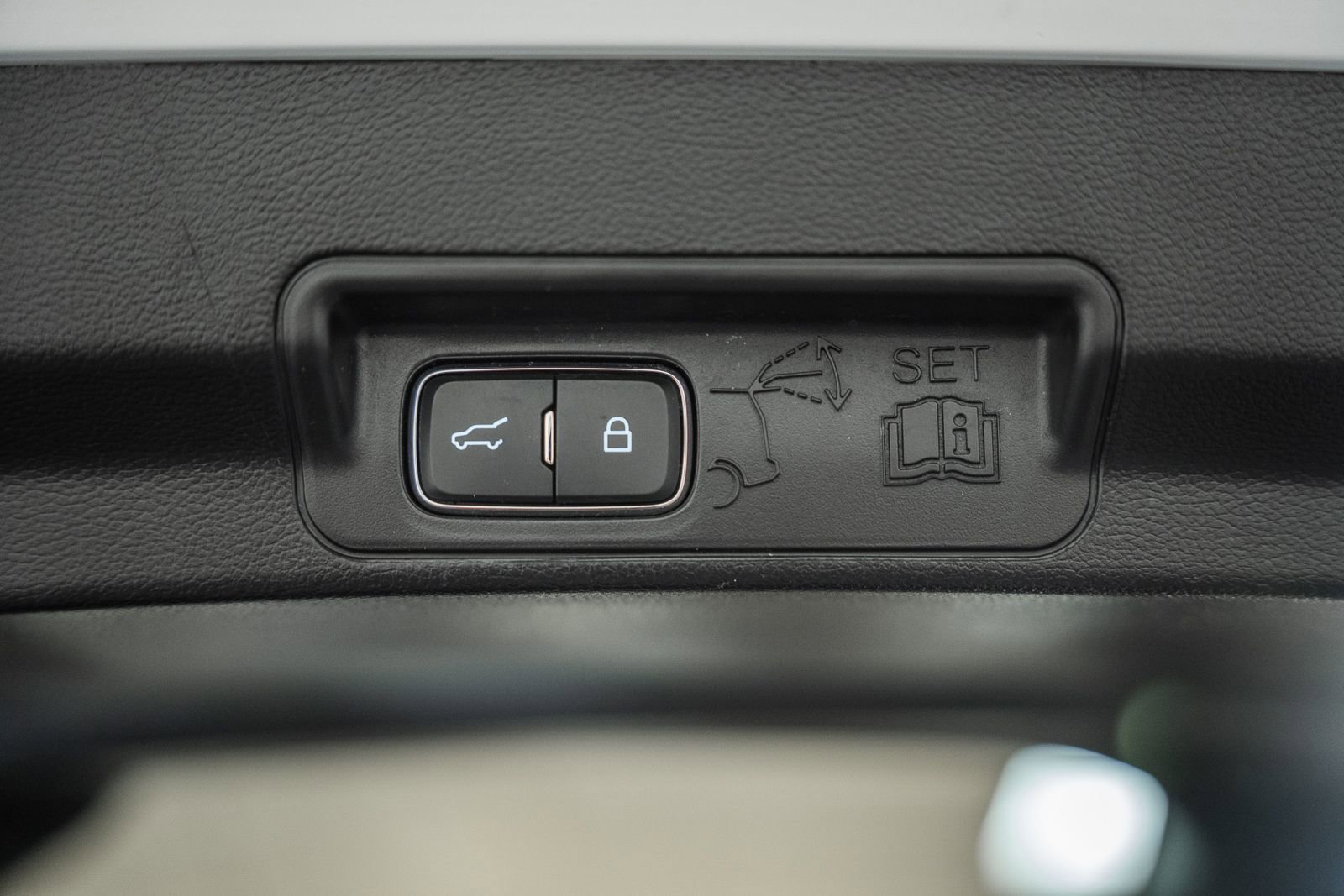 Certified 2022 Ford Explorer XLT image 14