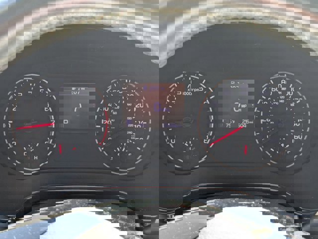 Used 2023 Kia Seltos EX image 22