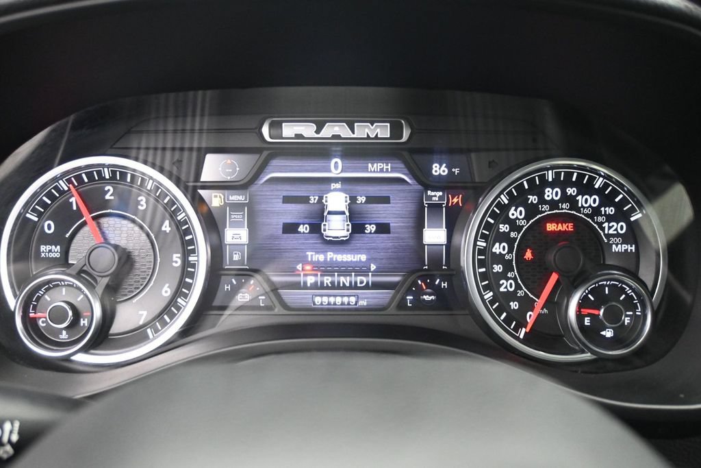 Used 2022 RAM 1500 Laramie AWD/4WD image 15