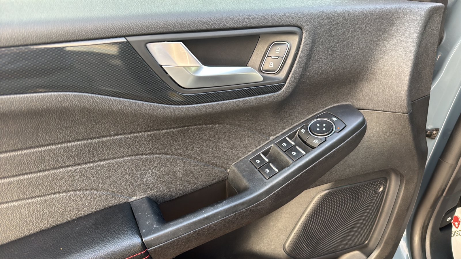 Certified 2025 Ford Escape ST-Line Select AWD/4WD image 11