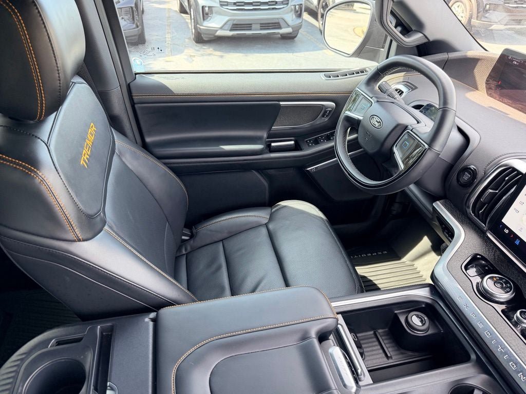 Certified 2025 Ford Expedition Tremor AWD/4WD image 15