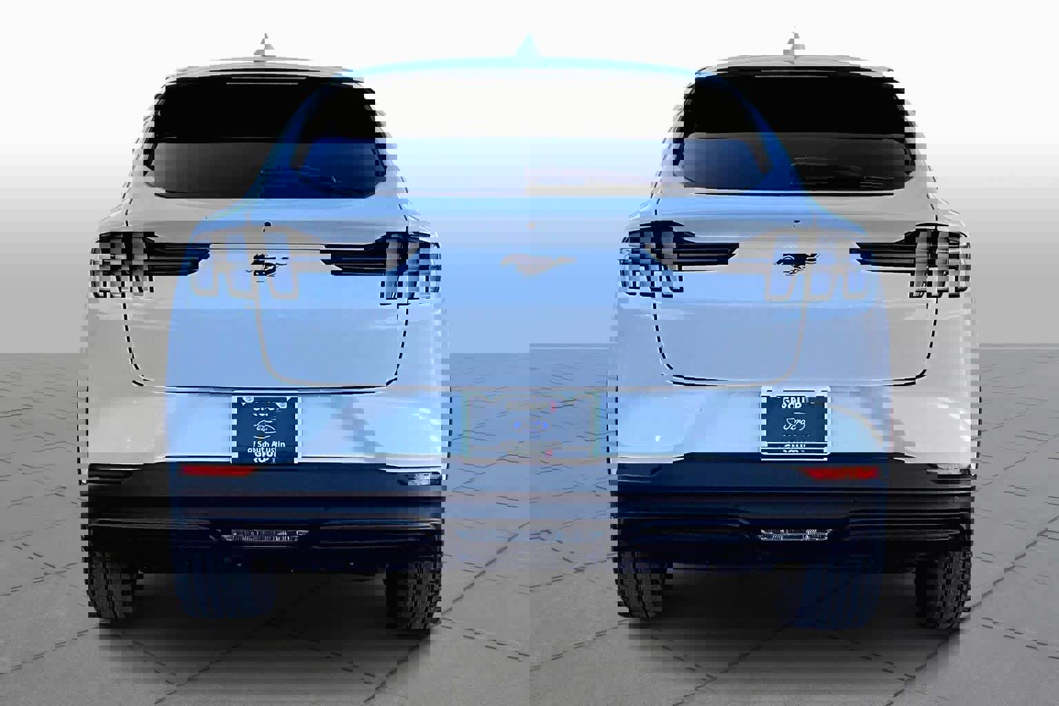 Certified 2022 Ford Mustang Mach-E Select w/ Comfort/Technology Package image 4