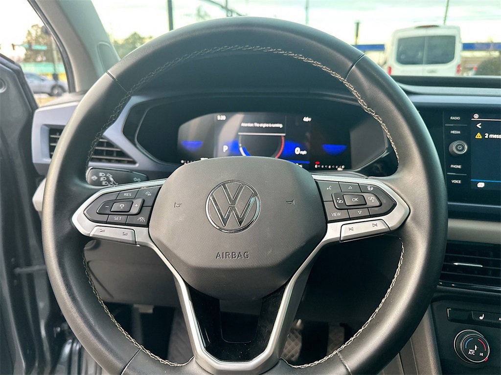 Used 2022 Volkswagen Taos SE w/ Panoramic Sunroof Package image 18